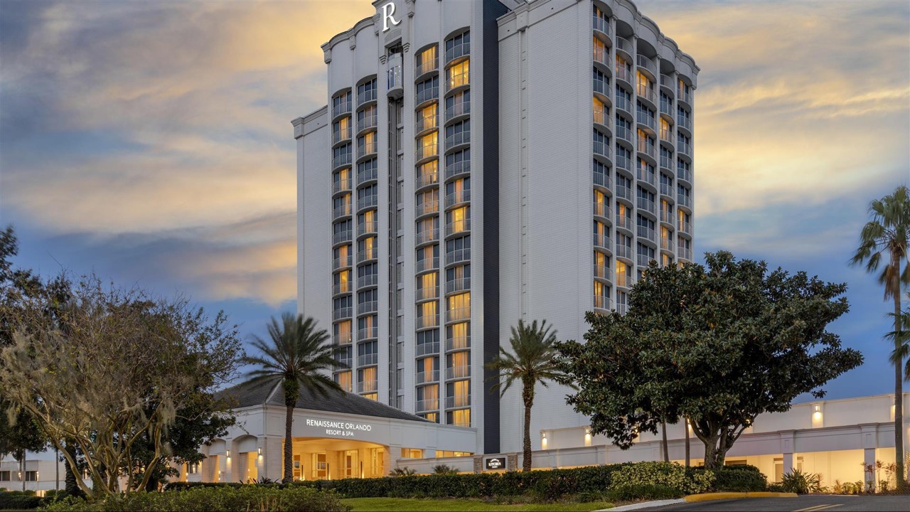 Ren LBV Exterior